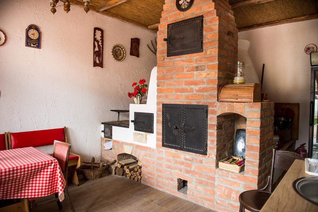 Hotel Lilaakac Vendeghaz Hosszupalyi Zewnętrze zdjęcie