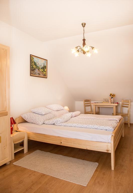 Hotel Lilaakac Vendeghaz Hosszupalyi Zewnętrze zdjęcie